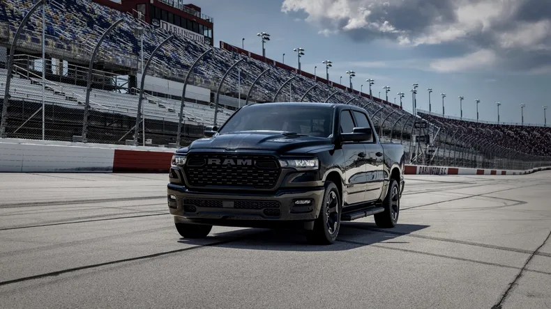 O felie de America și pentru europeni. Ram aduce motorizarea HEMI V8 pentru modelul 1500