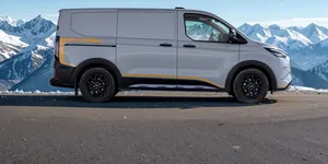 Ford E-Transit Custom primește tracțiune integrală. O variantă concepută condiții mai dificile