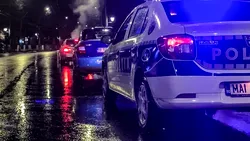 Șofer de 19 ani, prins în București cu stroboscoape roșii și albastre ca ale poliției. Ce amendă a primit