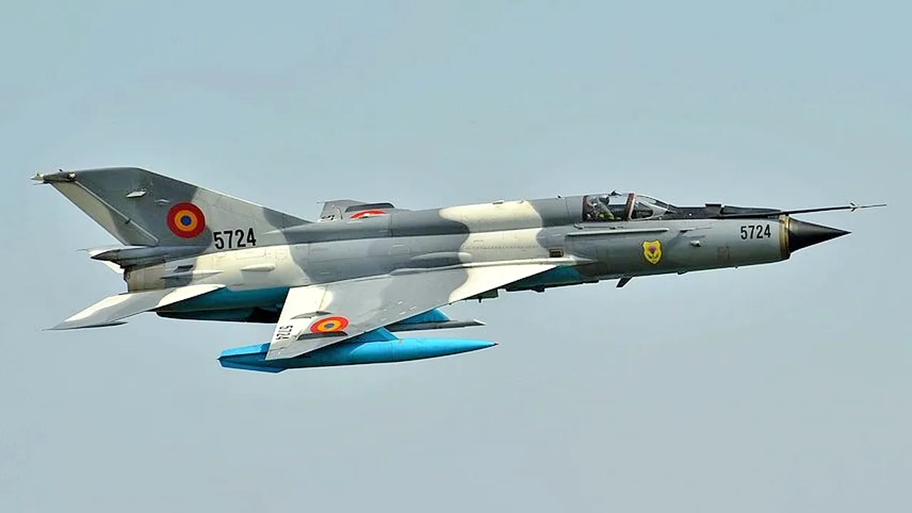 mai-multe-miguri-ale-armatei-române-au-fost-avariate-după-ce-au-fost-alimentate-cu-kerosen-de-proastă-calitate-MiG-21_Lancer_C_cropped 