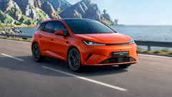 <span class='prepend'>Foto |</span> BYD Dolphin G a ajuns și în România. Primul model de segment B plug-in hybrid cu prețuri de la 22.000 €