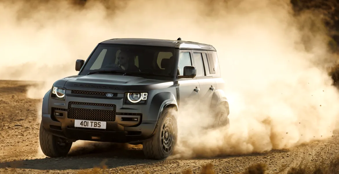 Land Rover va concura în Raliul Dakar cu Defender OCTA