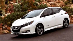 Bateria a căzut de la 48% la 1% în mers pe autostradă. Șocat, șoferul renunță la mașina electrică pentru un diesel SH