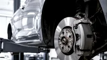 CUTREMUR în industria auto: Un mare PRODUCĂTOR anunță 8.000 de concedieri până în 2027