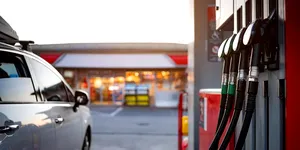 Șoferii ar putea plăti mai mult pentru motorină de la 1 octombrie. Un plin ar costa cu 42 de lei în plus