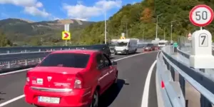 Video – Circulația a fost deschisă pe Varianta Ocolitoare Comarnic, un drum așteptat în special de șoferii care folosesc DN1