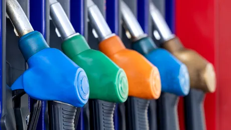Se scumpește carburantul! Cât va costa, de la 1 august, un plin de carburant pentru o Dacia Logan
