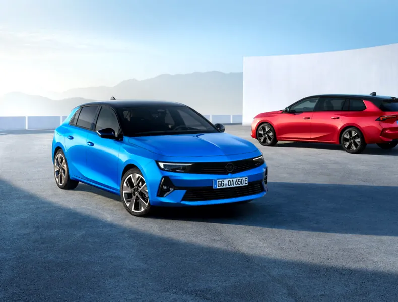 Opel Astra primește o versiune complet electrică. Compacta germană are o autonomie de peste 400 de km