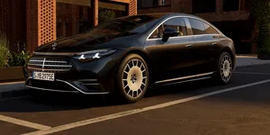 Mercedes-Benz EQS facelift: autonomie mai mare și tehnologie nouă într-un duel direct cu Lucid Air