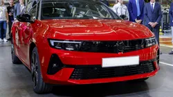 Fostul șef Stellantis: În 5 ani se vor închide 10 fabrici auto din Europa din cauza deciziilor UE