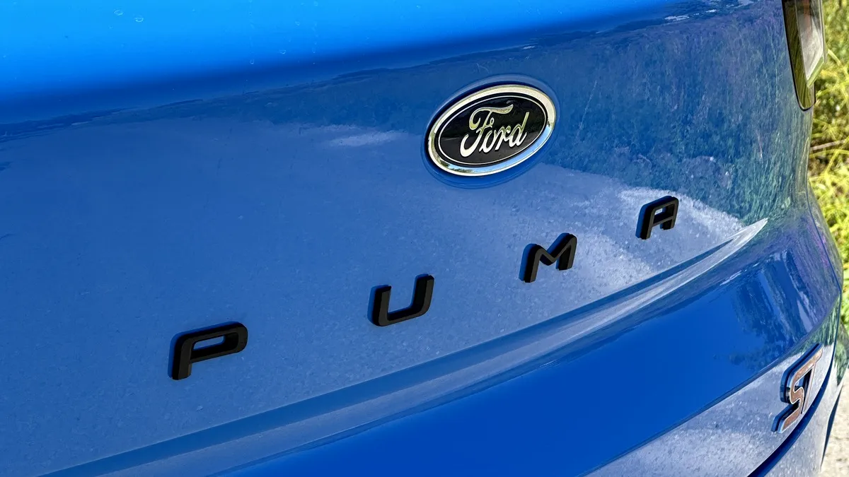 China, tot mai influentă în industria auto mondială. Constructorii tradiționali riscă să piardă teren