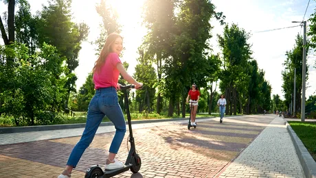 Abonament lunar pentru trotinete electrice: curse la tarif fix și deplasări de până la 20 de minute în București