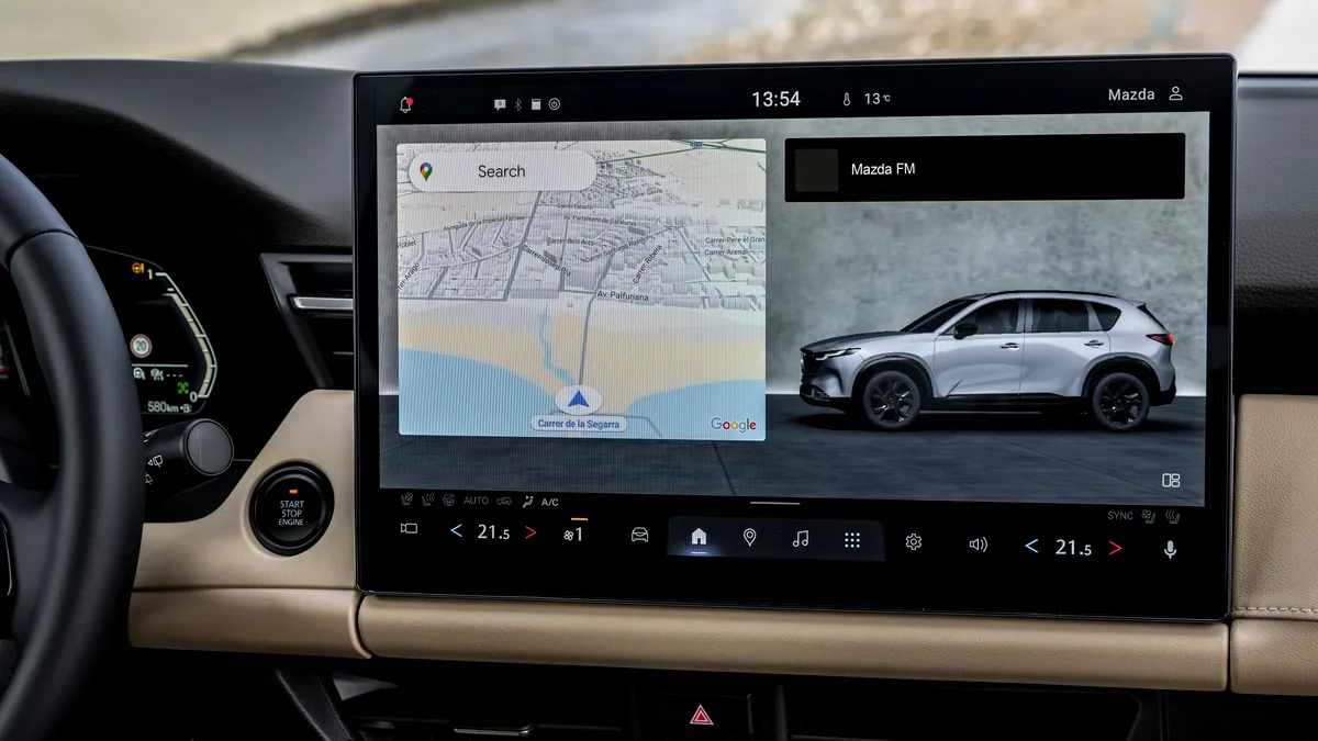 Google Gemini este disponibil în tot mai multe mașini. Mazda este cel mai recent producător care să integreze asistentul AI, în SUV-ul CX-5