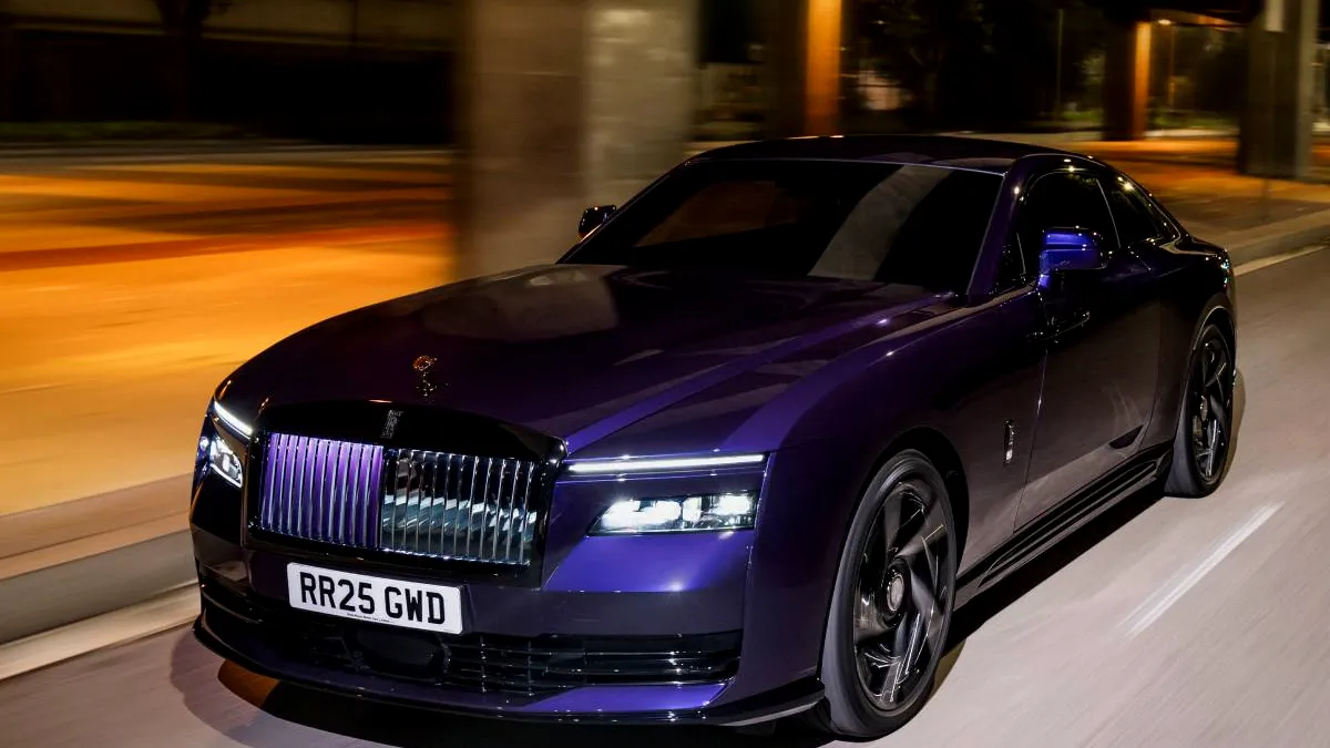 Rolls-Royce anunță debutul Black Badge Spectre pe piață din România - FOTO