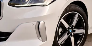 BMW recheamă în service până la 575.000 de mașini din cauza unui risc de incendiu