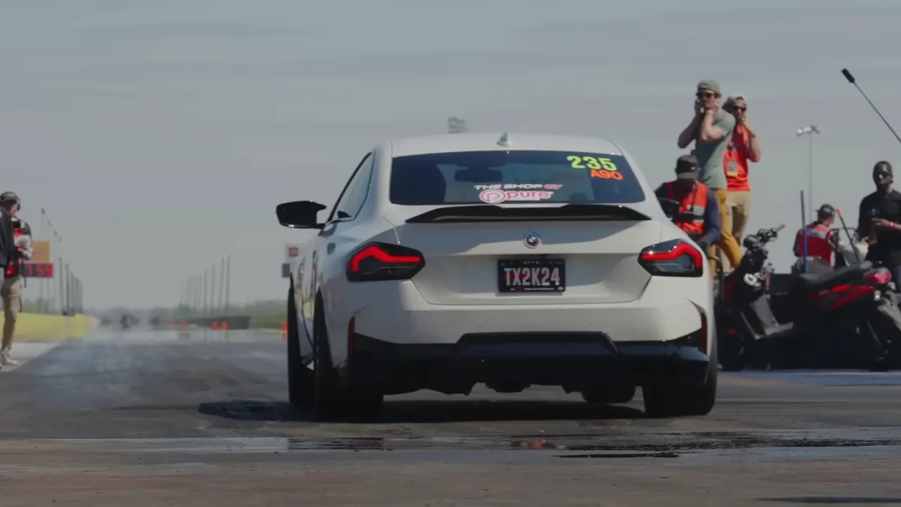 cel-mai-rapid-bmw-de-pe-planeta-are-1500-cp-si-face-sfertul-de-mila-in-sub-8-secunde-video 2 
