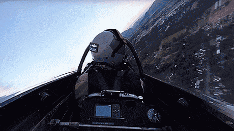 Simte-te ca un pilot de avion în acest videoclip la 360°, filmat într-un P-51 Mustang