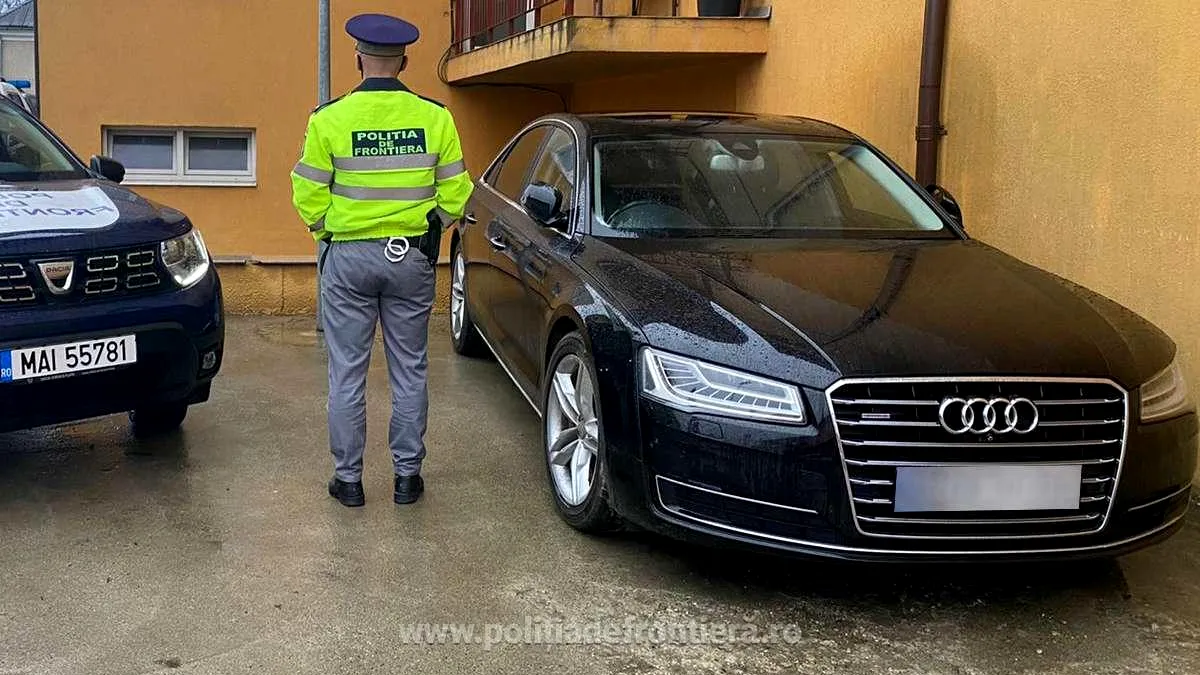 Autoturism burdușit cu marfă de contrabandă, reținut cu focuri de armă