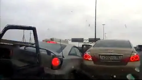 VIDEO: Ce păţeşti dacă frânezi din ambiţie