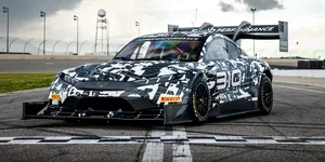 Ford are un nou monstru cu care va concura la Pikes Peak. Prototipul este inspirat de Mustang Mach-E