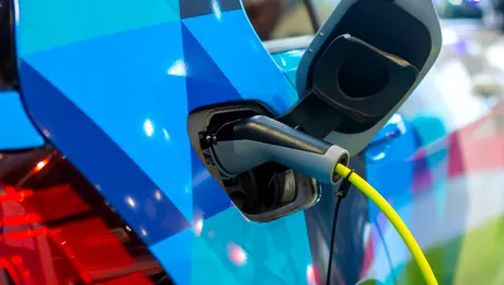 Vânzările de mașini electrice sunt în scădere! Românii preferă motorizările tradiționale