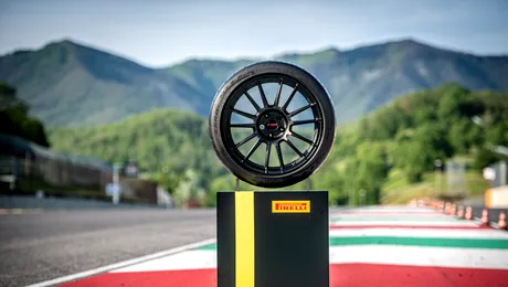 Pirelli produce cea mai rapidă anvelopă din lume. Testele independente notează, totuși, zgomot ridicat la rulare