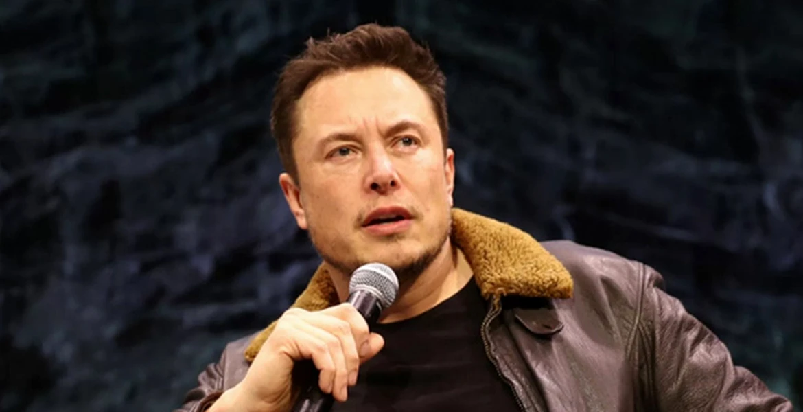 Acţiunile Tesla, din nou sub presiune, după ce Elon Musk a fumat marijuana într-un interviu, iar compania se confruntă cu plecări
