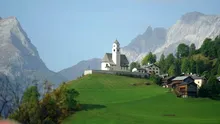 Un singur radar a adus 2 milioane de euro unui sat cu mai puțin de 300 de locuitori. „Mina de aur” se află pe un drum turistic
