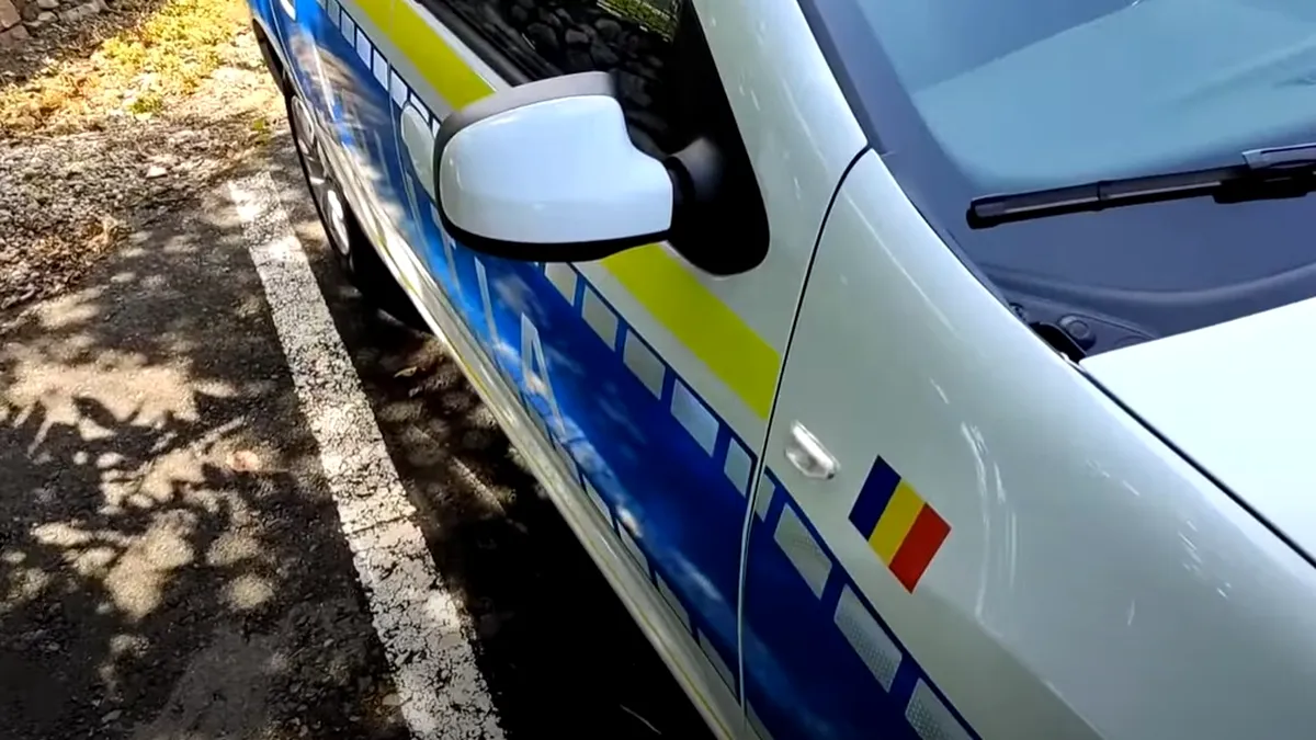 Maşina unui angajat al SRI, furată, apoi incendiată. Nu este exclus să fi fost folosită în atacul bancomatelor din Otopeni