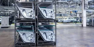 Irineu Darău, ministrul interimar al Economiei: Producția dual-use, soluție pentru salvarea industriei automotive din România. Companiile din industrie caută activ contracte militare