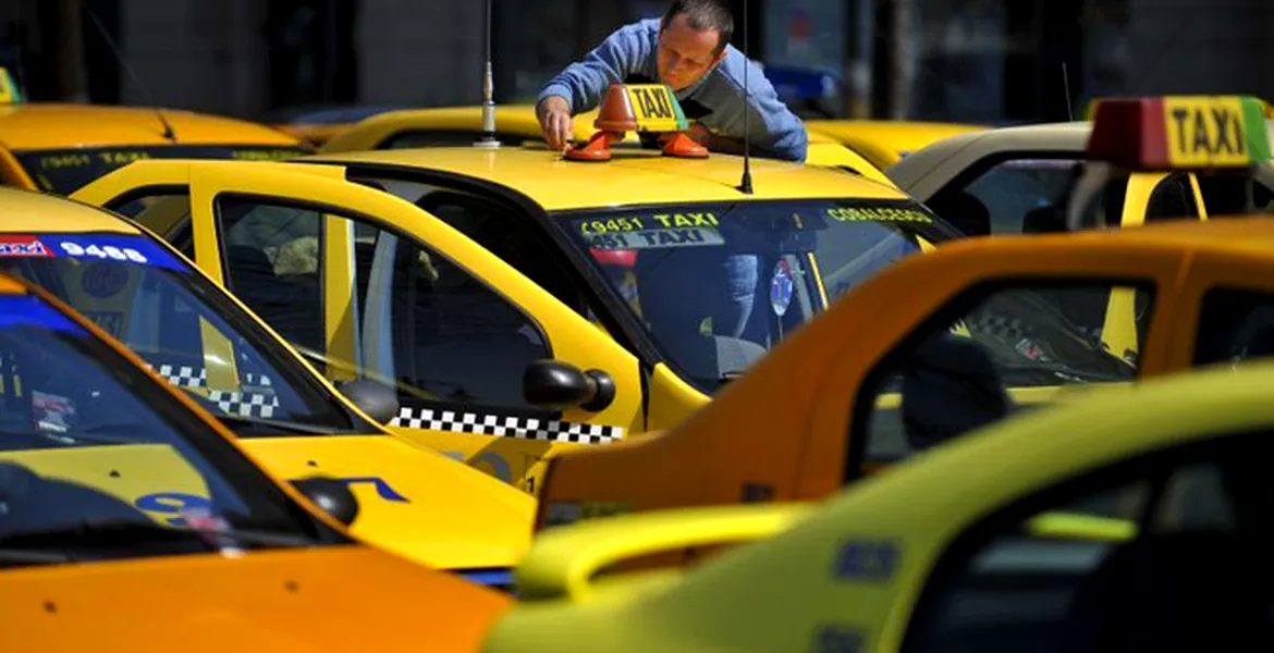 Noi reguli pentru taximetrişti. Ce nu vor avea voie să discute cu clienţii