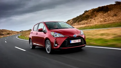Toyota România livrează prima flotă rent-a-car cu sistem de propulsie hibrid
