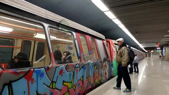 Un mare oraș a rezolvat problema vandalismului din metrou cu o singură soluție ingenioasă