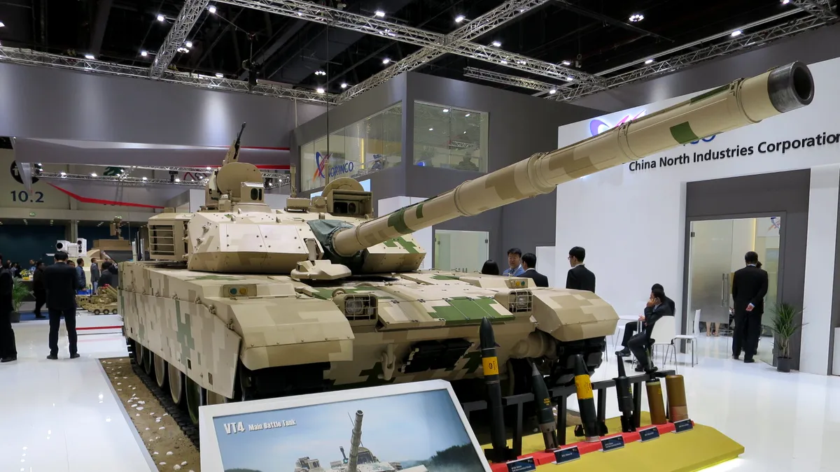 Tancurile chineze VT-4, criticate aspru de echipajele thailandeze care le folosesc: probleme mari cu tunul. Vehicul mai vechi ucrainean, preferat de militari