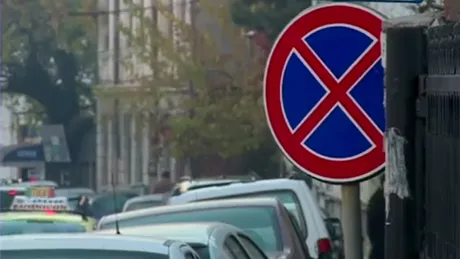 Cei care parchează neregulamentar s-ar putea trezi iar cu maşina ridicată