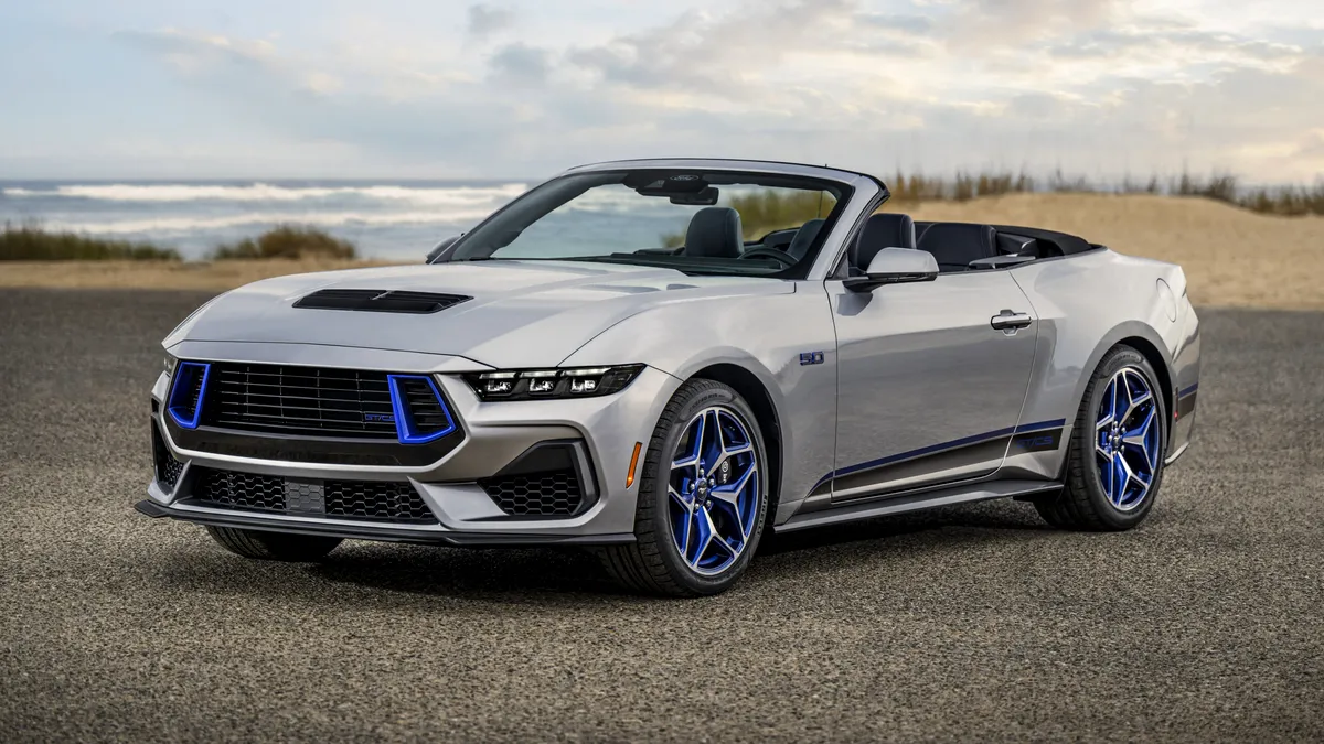 Ford Mustang California Special revine în gamă. Ediția specială celebrează 60 de ani de Mustang - GALERIE FOTO