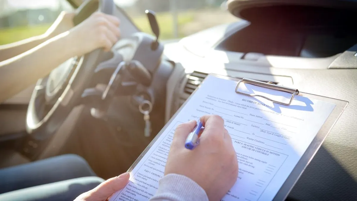 Circa 30% dintre șoferii unei țări europene cred că nu ar trece examenul auto dacă l-ar relua mâine