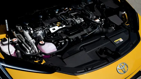 Un român a mers ani de zile cu o Toyota hibridă, dar nu i-a făcut niciun schimb de ulei: „Am crezut că e electrică”