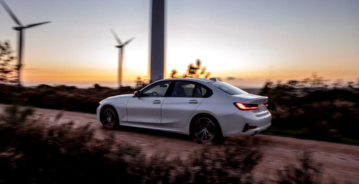 Noul BMW 330e Sedan are o autonomie electrică mărită cu 50% – GALERIE FOTO
