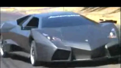 Aproape Lamborghini Reventon