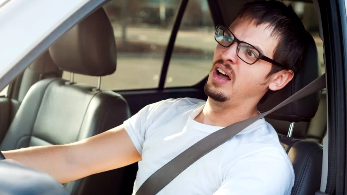 5 întrebări stupide despre mașini, puse de șoferi pe internet, care i-ar face chiar și pe cei mai serioși să râdă