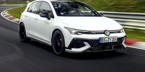 VIDEO: Cel mai rapid Volkswagen de serie testat vreodată pe Nurburgring – Golf GTI Edition 50