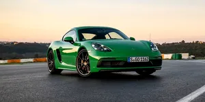 Un oficial Porsche neagă faptul că producătorul ar renunța la Boxster și Cayman electrice