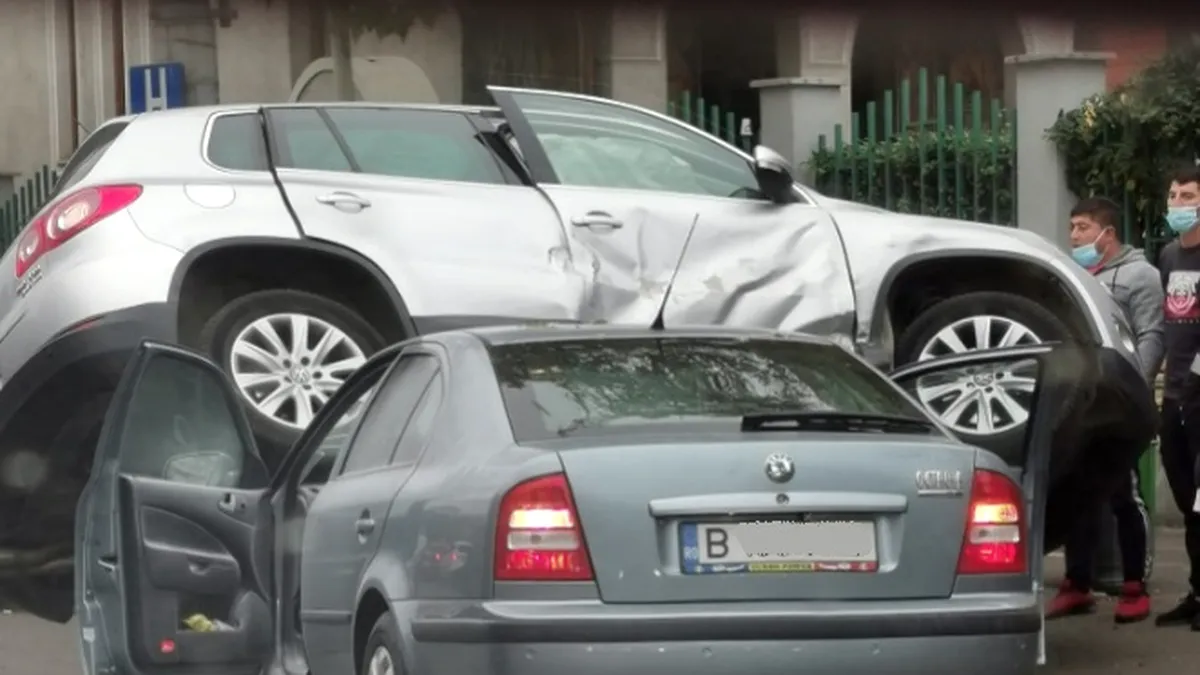 Accident spectaculos în centrul Capitalei. Skoda Octavia versus Volkswagen Tiguan
