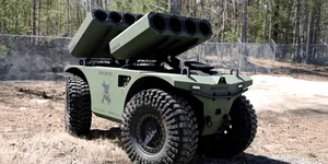 <span class='prepend'>Video |</span> Acest ATV autonom este amfibiu și are și rachete în dotare. Ripsaw M1 UGV este, de asemenea, și complet electric