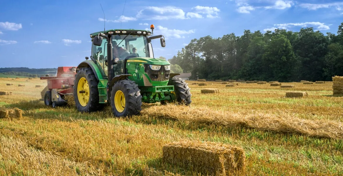 Începe programul Rabla pentru Tractoare. Câți bani dă statul pentru utilajele agricole noi