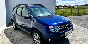 Dacia Duster cu cel mai îndrăgit motor și cutie automată, vândută de o bancă din România. Cât valorează după 8 ani?