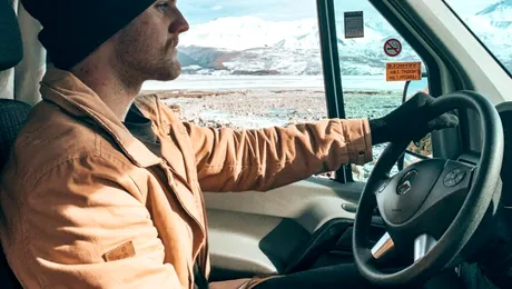 Ce tip de dubă poți conduce în 2026 dacă ai permis Categoria B. Este legal să faci distribuție sau curierat?