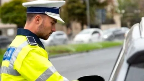 Dialog între un polițist și o șoferiță privind permisul auto. Motivul inedit pentru care nu avea permisul la ea