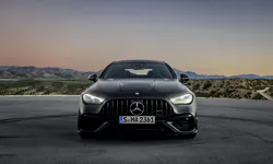 Viitorul Mercedes-AMG CLE 63 nu va folosi un motor hibrid cu 4 cilindri, ci un motor V8 supraalimentat